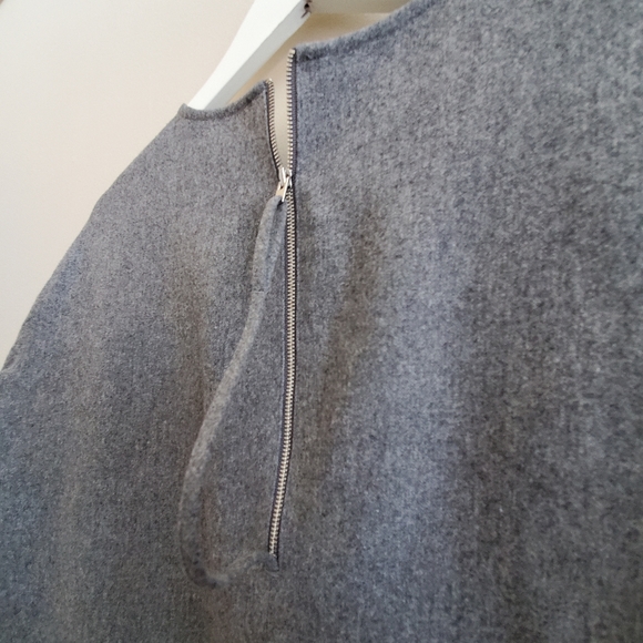 Babaton 1-01 grey 90% Wool 8% Cashmere top with zipper back opening - Picture 11 of 16